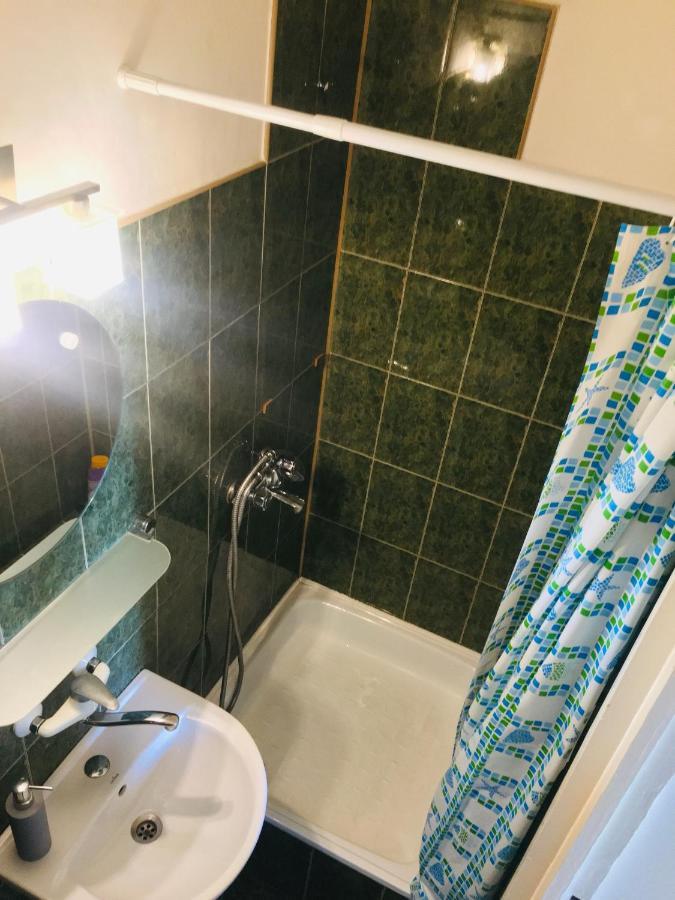ミエルクレア＝チュクNexus Centerアパートメント エクステリア 写真